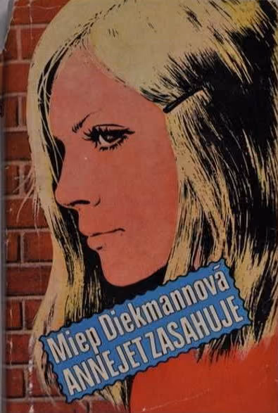 Annejet zasahuje