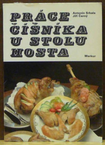 Práce číšníka u stolu hosta ant.